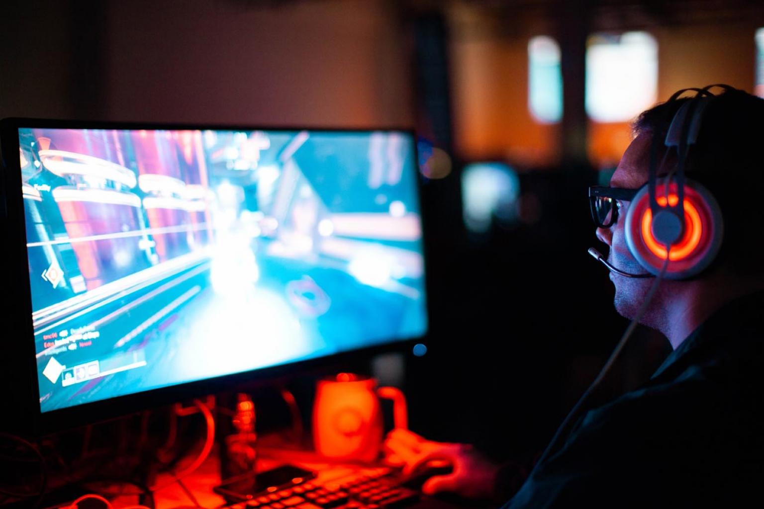 esport vs gamer content